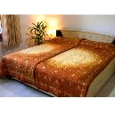 Single Bed Quilt with Bandhani Design