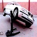 Single Post Car Lift with 1500 Kg Capacity