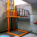 Hydraulic Vertical Lift for Commercial Use