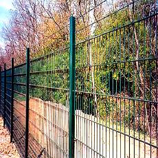 Welded Mesh Fence With Strong Assembly Flange