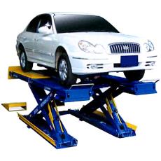 Hydraulic Car Lift With Three Ton Capacity