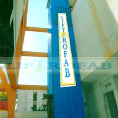 External Hydraulic Goods Lift