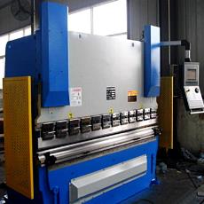 Computer Numeric Control Press Brake Machine