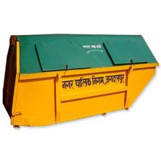 Garbage Containers With Top Sheet And Hatches