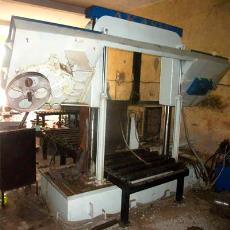 Manual Band Saw Machine