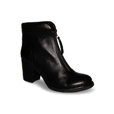 Black Coloured Boot For Woman