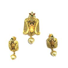 Intricately Designed Pendant And Earring Set